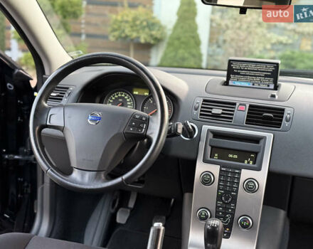 Чорний Вольво V50, об'ємом двигуна 1.6 л та пробігом 225 тис. км за 6899 $, фото 98 на Automoto.ua