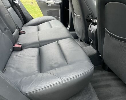 Черный Вольво В50, объемом двигателя 1.8 л и пробегом 189 тыс. км за 6950 $, фото 10 на Automoto.ua