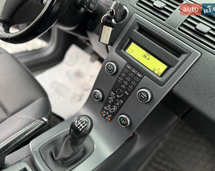 Чорний Вольво V50, об'ємом двигуна 1.98 л та пробігом 260 тис. км за 7150 $, фото 53 на Automoto.ua