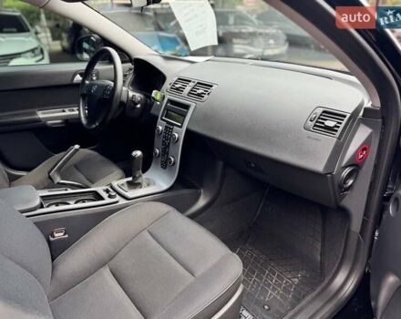 Черный Вольво В50, объемом двигателя 1.6 л и пробегом 187 тыс. км за 7900 $, фото 13 на Automoto.ua