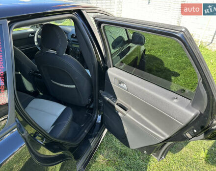 Чорний Вольво V50, об'ємом двигуна 1.98 л та пробігом 265 тис. км за 8000 $, фото 53 на Automoto.ua