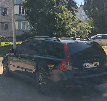 Черный Вольво В50, объемом двигателя 1.6 л и пробегом 250 тыс. км за 5800 $, фото 7 на Automoto.ua