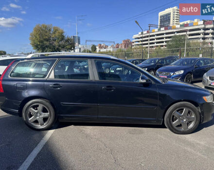 Вольво В50 2010 в Киеве на Automoto.ua Черный Вольво В50, объемом двигателя 1.6 л и пробегом 248 тыс. км за 9200 $, фото 2 на Automoto.ua