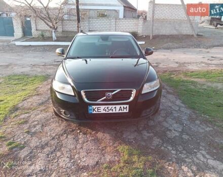 Черный Вольво В50, объемом двигателя 1.6 л и пробегом 186 тыс. км за 6700 $, фото 2 на Automoto.ua