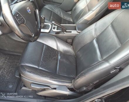 Черный Вольво В50, объемом двигателя 1.6 л и пробегом 186 тыс. км за 6700 $, фото 9 на Automoto.ua