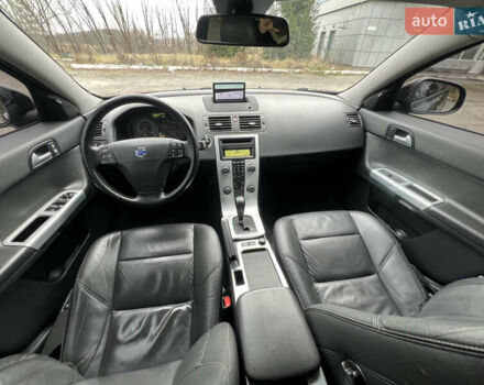 Чорний Вольво V50, об'ємом двигуна 2 л та пробігом 268 тис. км за 10250 $, фото 20 на Automoto.ua