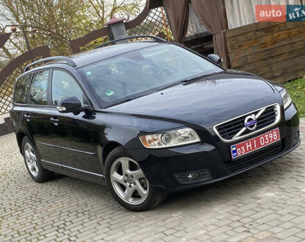 Чорний Вольво V50, об'ємом двигуна 2 л та пробігом 279 тис. км за 9400 $, фото 1 на Automoto.ua
