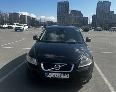 Черный Вольво В50, объемом двигателя 1.6 л и пробегом 232 тыс. км за 7150 $, фото 2 на Automoto.ua