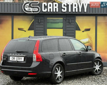 Черный Вольво В50, объемом двигателя 1.6 л и пробегом 263 тыс. км за 6999 $, фото 1 на Automoto.ua