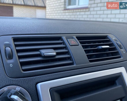 Чорний Вольво V50, об'ємом двигуна 2 л та пробігом 279 тис. км за 9400 $, фото 36 на Automoto.ua