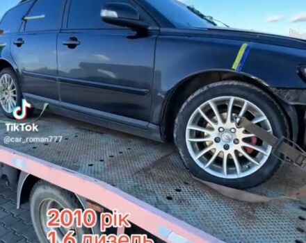 Черный Вольво В50, объемом двигателя 1.6 л и пробегом 227 тыс. км за 3200 $, фото 2 на Automoto.ua