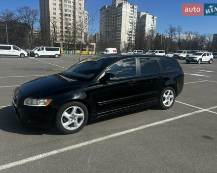 Черный Вольво В50, объемом двигателя 1.6 л и пробегом 232 тыс. км за 7150 $, фото 1 на Automoto.ua