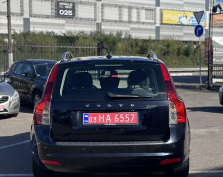 Вольво В50 2010 в Киеве на Automoto.ua Черный Вольво В50, объемом двигателя 1.6 л и пробегом 248 тыс. км за 9200 $, фото 4 на Automoto.ua