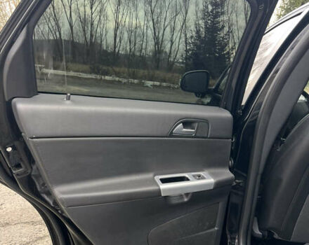 Чорний Вольво V50, об'ємом двигуна 2 л та пробігом 268 тис. км за 10250 $, фото 30 на Automoto.ua