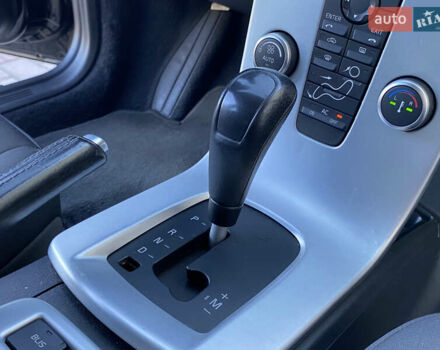 Чорний Вольво V50, об'ємом двигуна 2 л та пробігом 279 тис. км за 9400 $, фото 34 на Automoto.ua