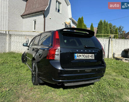 Чорний Вольво V50, об'ємом двигуна 1.98 л та пробігом 265 тис. км за 8000 $, фото 28 на Automoto.ua