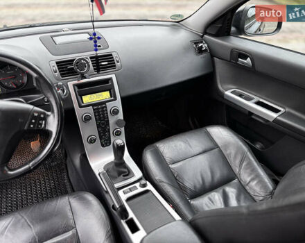 Черный Вольво В50, объемом двигателя 1.6 л и пробегом 264 тыс. км за 7600 $, фото 9 на Automoto.ua