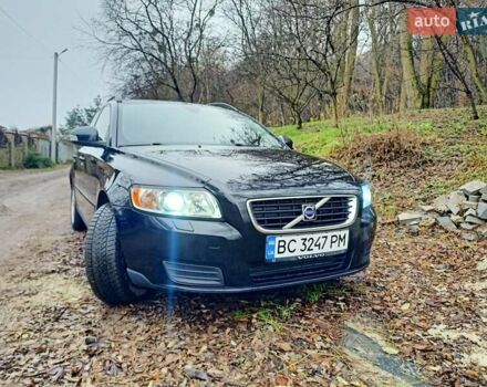 Чорний Вольво V50, об'ємом двигуна 1.6 л та пробігом 308 тис. км за 7200 $, фото 1 на Automoto.ua