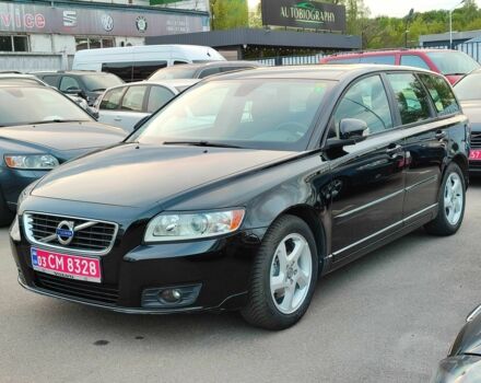 Черный Вольво В50, объемом двигателя 1.6 л и пробегом 201 тыс. км за 8300 $, фото 2 на Automoto.ua