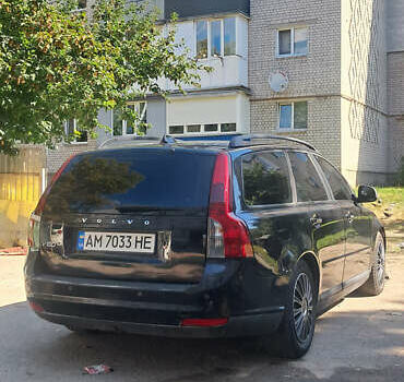 Черный Вольво В50, объемом двигателя 1.6 л и пробегом 250 тыс. км за 5800 $, фото 14 на Automoto.ua