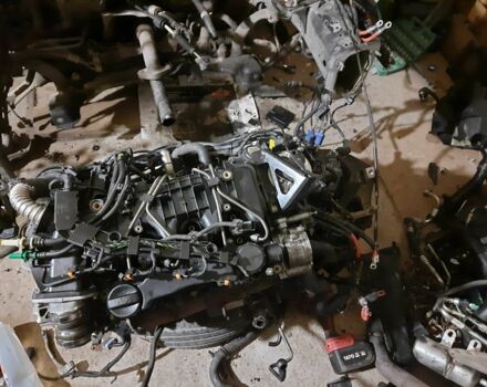 Чорний Вольво V50, об'ємом двигуна 1.6 л та пробігом 230 тис. км за 2000 $, фото 3 на Automoto.ua