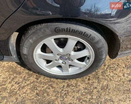 Черный Вольво В50, объемом двигателя 1.6 л и пробегом 262 тыс. км за 7300 $, фото 3 на Automoto.ua