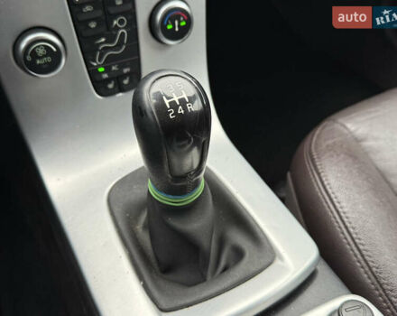 Черный Вольво В50, объемом двигателя 1.6 л и пробегом 263 тыс. км за 6999 $, фото 36 на Automoto.ua