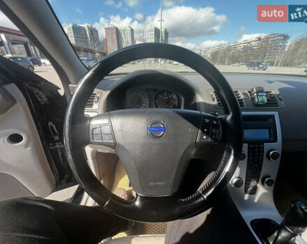 Черный Вольво В50, объемом двигателя 1.6 л и пробегом 232 тыс. км за 7150 $, фото 12 на Automoto.ua