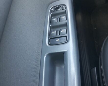 Чорний Вольво V50, об'ємом двигуна 1.6 л та пробігом 258 тис. км за 7800 $, фото 15 на Automoto.ua