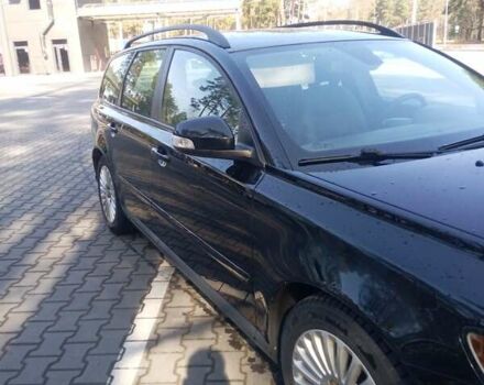 Черный Вольво В50, объемом двигателя 1.6 л и пробегом 252 тыс. км за 7000 $, фото 1 на Automoto.ua