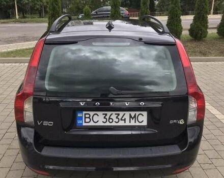 Черный Вольво В50, объемом двигателя 1.6 л и пробегом 243 тыс. км за 7200 $, фото 2 на Automoto.ua