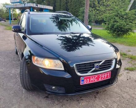 Черный Вольво В50, объемом двигателя 1.6 л и пробегом 201 тыс. км за 8500 $, фото 1 на Automoto.ua