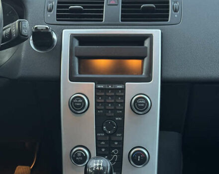 Чорний Вольво V50, об'ємом двигуна 1.6 л та пробігом 237 тис. км за 7300 $, фото 11 на Automoto.ua