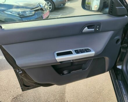 Черный Вольво В50, объемом двигателя 1.6 л и пробегом 201 тыс. км за 8300 $, фото 13 на Automoto.ua