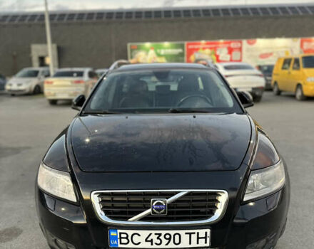 Черный Вольво В50, объемом двигателя 1.56 л и пробегом 146 тыс. км за 7800 $, фото 1 на Automoto.ua