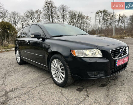 Чорний Вольво V50, об'ємом двигуна 2 л та пробігом 268 тис. км за 10250 $, фото 3 на Automoto.ua