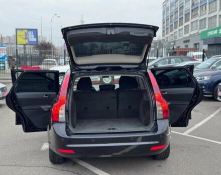 Черный Вольво В50, объемом двигателя 1.6 л и пробегом 266 тыс. км за 8900 $, фото 13 на Automoto.ua