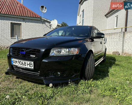 Чорний Вольво V50, об'ємом двигуна 1.98 л та пробігом 265 тис. км за 8000 $, фото 5 на Automoto.ua