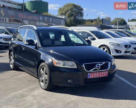 Вольво В50 2010 в Киеве на Automoto.ua Черный Вольво В50, объемом двигателя 1.6 л и пробегом 248 тыс. км за 9200 $, фото 1 на Automoto.ua