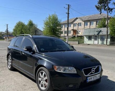 Черный Вольво В50, объемом двигателя 1.98 л и пробегом 346 тыс. км за 9200 $, фото 1 на Automoto.ua