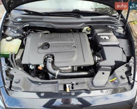 Вольво В50 2010 в Черкассах на Automoto.ua Черный Вольво В50, объемом двигателя 1.56 л и пробегом 308 тыс. км за 6750 $, фото 8 на Automoto.ua