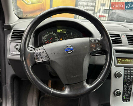 Черный Вольво В50, объемом двигателя 1.6 л и пробегом 263 тыс. км за 6999 $, фото 31 на Automoto.ua