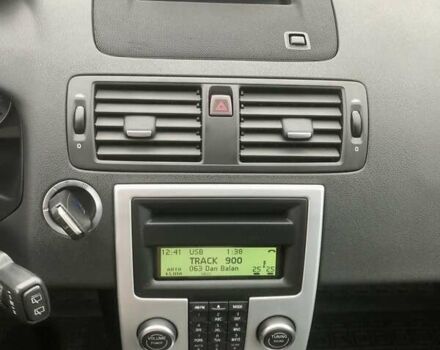 Черный Вольво В50, объемом двигателя 1.56 л и пробегом 257 тыс. км за 7700 $, фото 20 на Automoto.ua