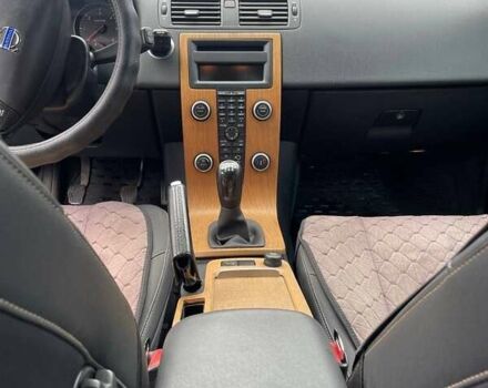 Чорний Вольво V50, об'ємом двигуна 1.56 л та пробігом 238 тис. км за 7700 $, фото 20 на Automoto.ua