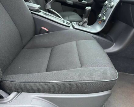 Черный Вольво В50, объемом двигателя 1.6 л и пробегом 266 тыс. км за 8900 $, фото 20 на Automoto.ua