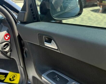 Чорний Вольво V50, об'ємом двигуна 1.6 л та пробігом 214 тис. км за 8300 $, фото 9 на Automoto.ua