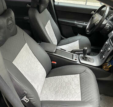 Вольво В50 2010 в Львове на Automoto.ua Черный Вольво В50, объемом двигателя 1.56 л и пробегом 278 тыс. км за 7500 $, фото 15 на Automoto.ua