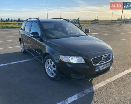 Вольво В50 2010 в Львове на Automoto.ua Черный Вольво В50, объемом двигателя 1.56 л и пробегом 278 тыс. км за 7500 $, фото 3 на Automoto.ua