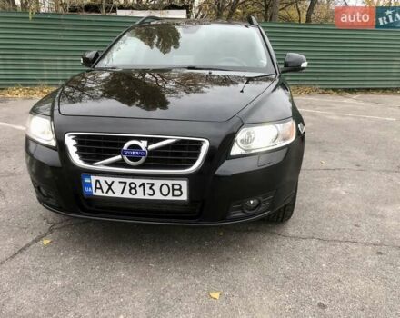 Черный Вольво В50, объемом двигателя 1.56 л и пробегом 257 тыс. км за 7700 $, фото 1 на Automoto.ua
