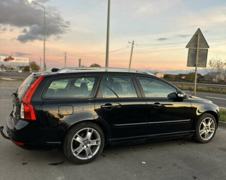 Черный Вольво В50, объемом двигателя 1.56 л и пробегом 146 тыс. км за 7800 $, фото 3 на Automoto.ua